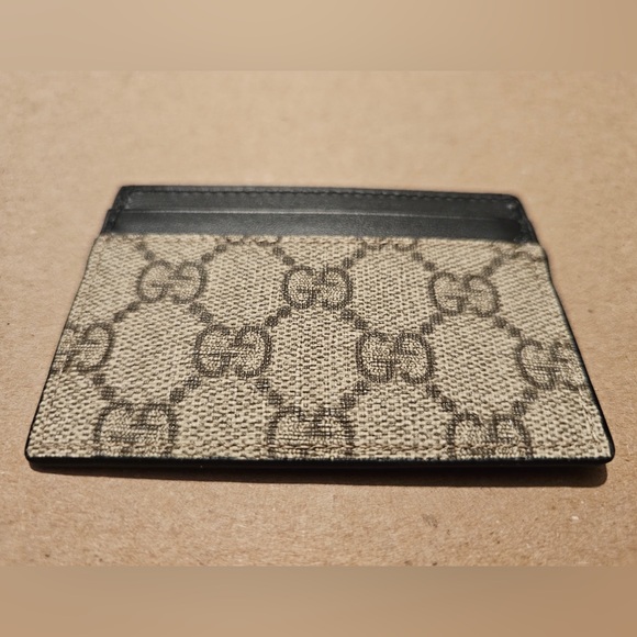GG Supreme Card Case / Gucci Card Holder / Gucci Card Wallet - Picture 4 of 7